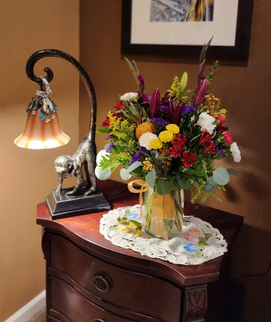 Lady Bug Flowers & Gifts