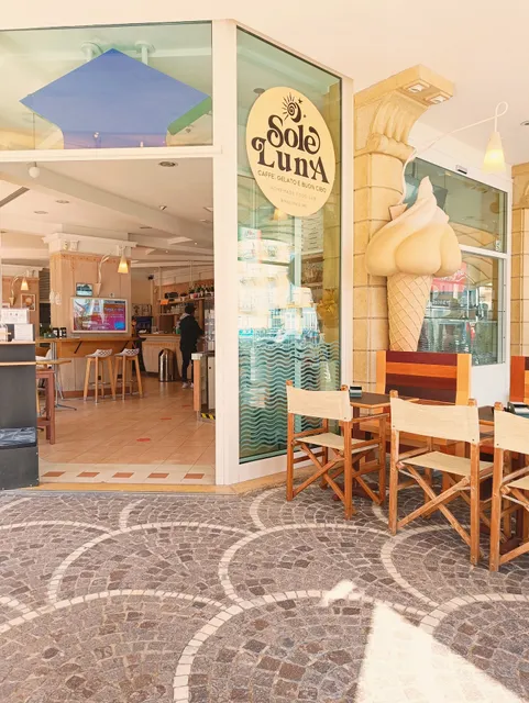 SoleLuna. Caffe, Gelato e Buon Cibo