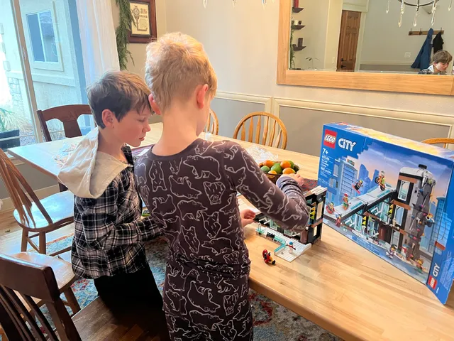 chowrentoys.com No Store front