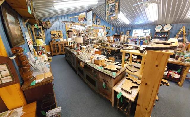 Utke's Country Pine Furnishings