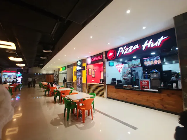 Pizza Hut | Mall of Travancore, Trivandrum
