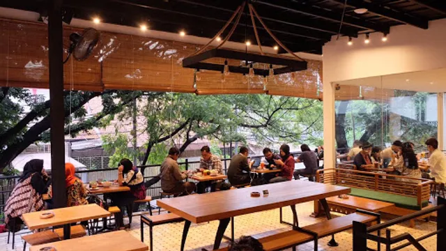 Bakwan & Coffee Teebox