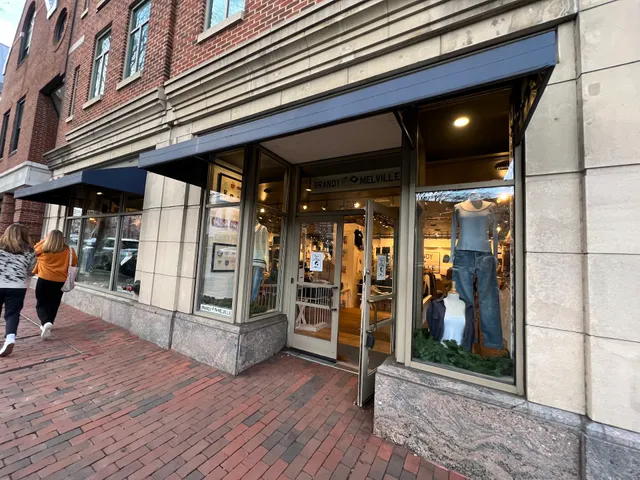 Brandy Melville - Georgetown