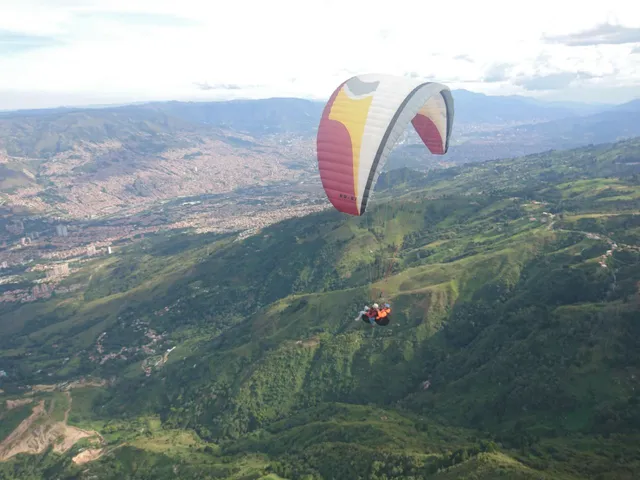 Paragliding Medellin