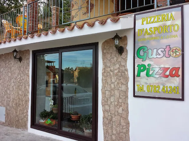 Pizzeria Gusto Pizza