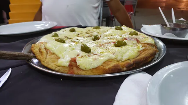 Pizzeria-Parrillada El Triángulo
