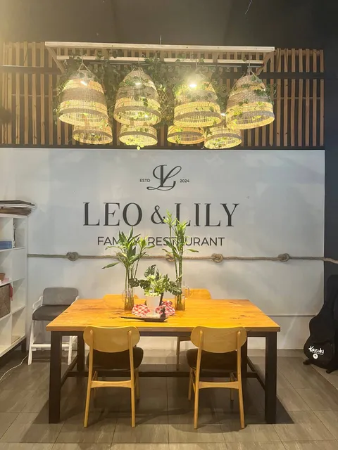 LEO & LILY | Family restaurant
