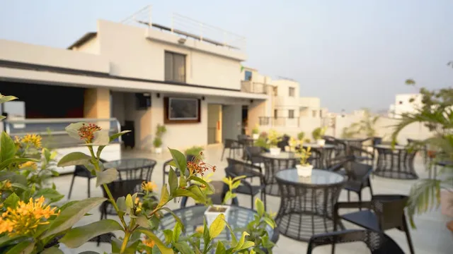 Xpressmall Hotels & Resorts