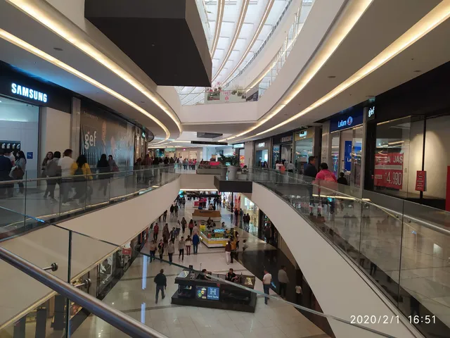 Crepes & Waffles Centro Comercial Parque La Colina