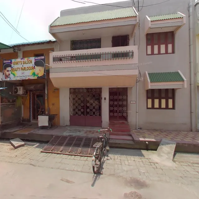 OYO 47571 Elegant 2 BHK @ White Town