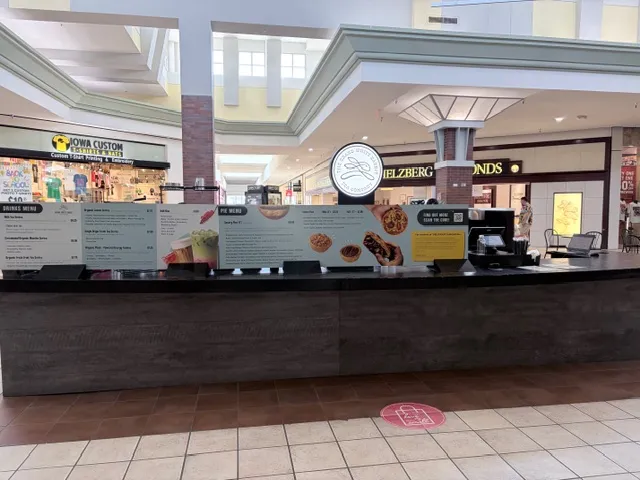 The Grand White Rabbit Tea Co CR