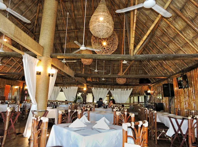 Mariscos Villa Rica Costa de Oro