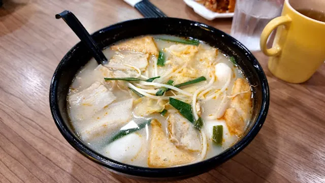 TamJai SamGor (Wan Tau Tong Estate)