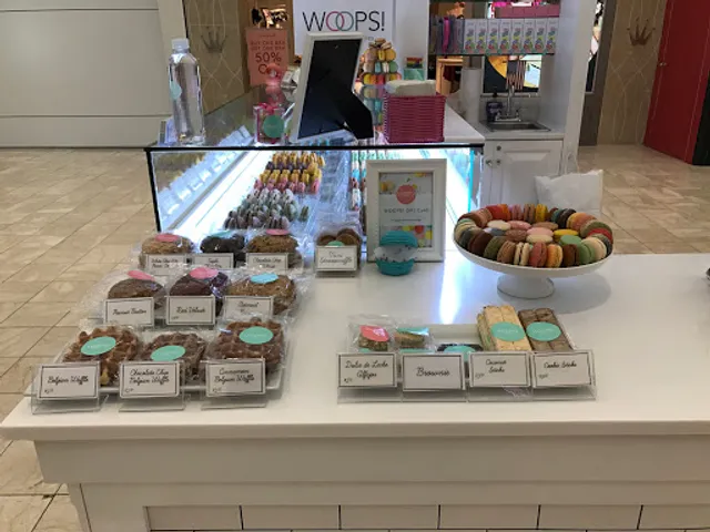 Woops! Macarons & Gifts (Walt Whitman Mall)