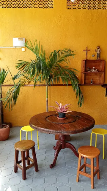 Vila Santa Bistrô, Café e Arte