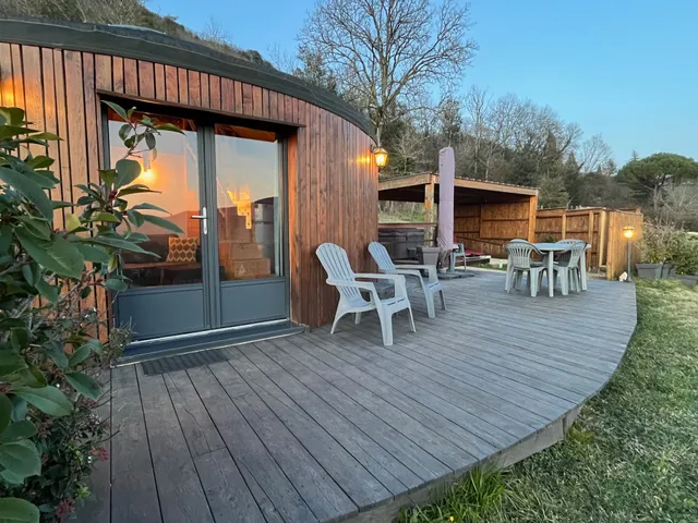 Rêve en Périgord : Cabanes Insolites avec Spa, proche de Sarlat