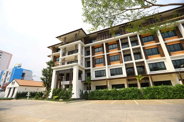 Triple Trees Residence