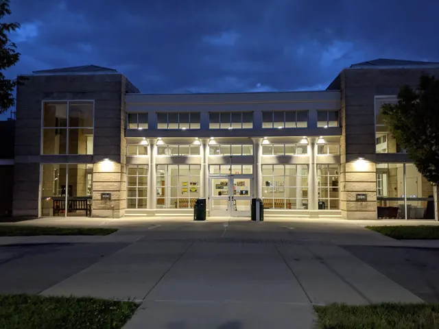 Upper Arlington Public Library: Tremont Road Branch