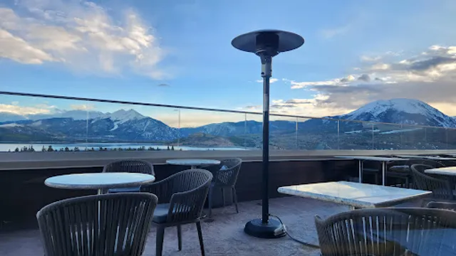 Vue Rooftop - Dillon