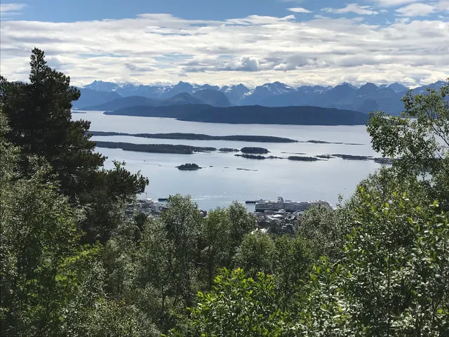 Trail Head to Varden Molde Panorama