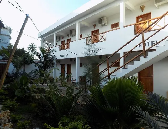 27 Cafè Zanzibar Airport Hotel