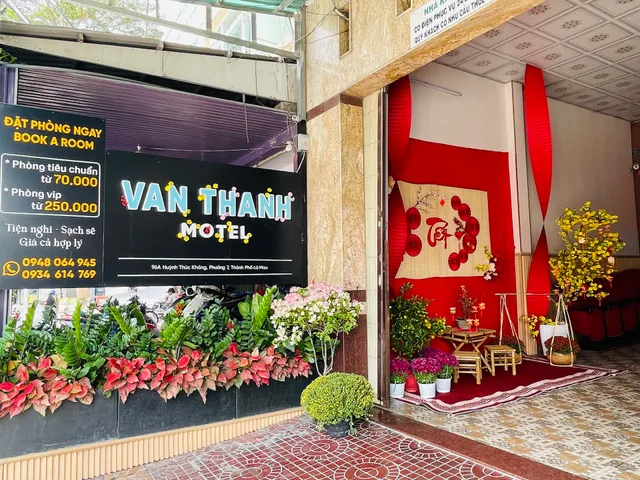 Nhà Khách Vạn Thành