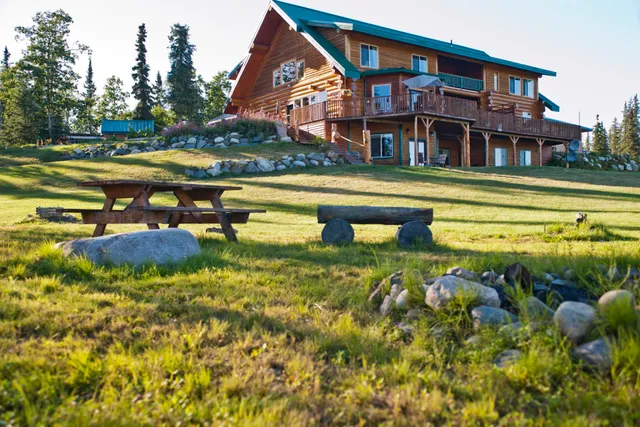 Crooked Creek Retreat & Outfitters