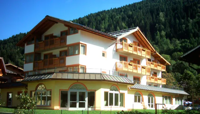 Hotel e Residence Canada di Pinzolo