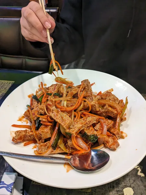 Young Chow Asian Fusion Sushi Bar