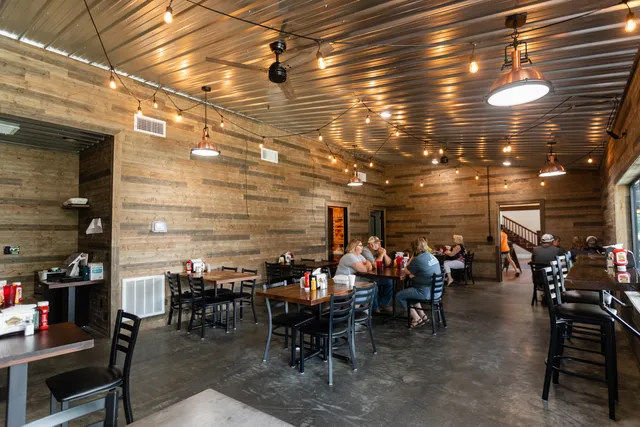 Rich's Famous Burgers - Sullivan