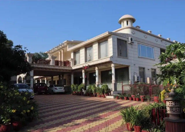 PRITHVI FARM COTTAGE AND VILLA PINJORE