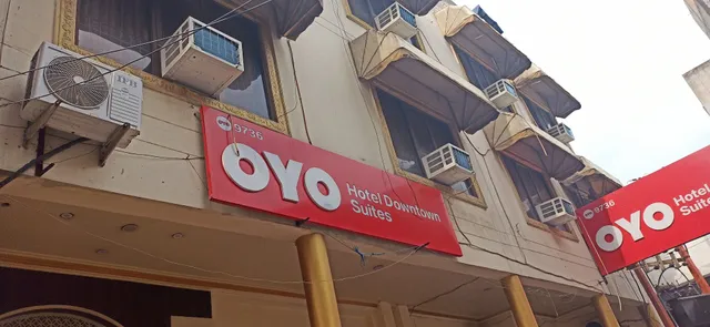 OYO 9736 Hotel Downtown Suites