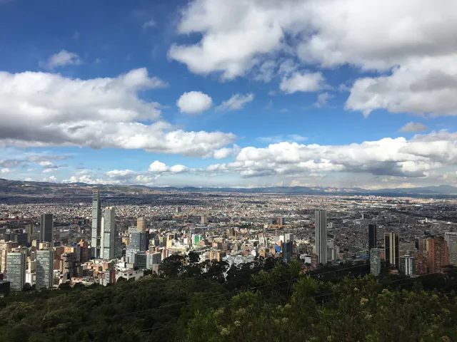 Parqueadero Parking International Teleférico Monserrate Ii