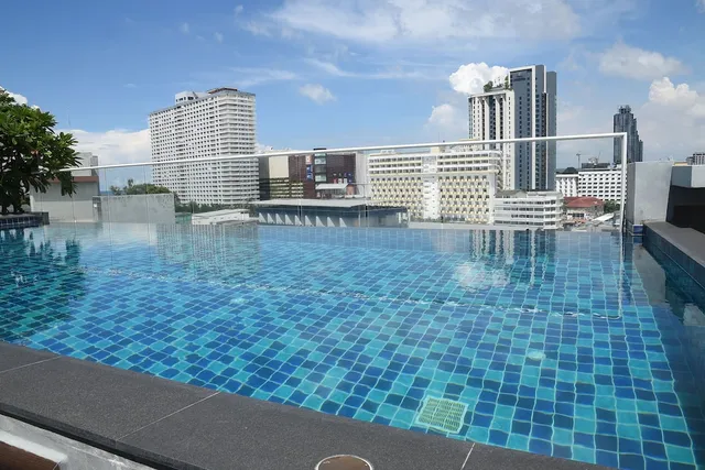 The Base Inn Pattaya