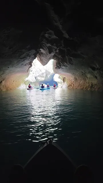 7 miles cave kayaking with Belize Inland Tours