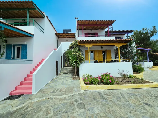 Sunflowers Apartments