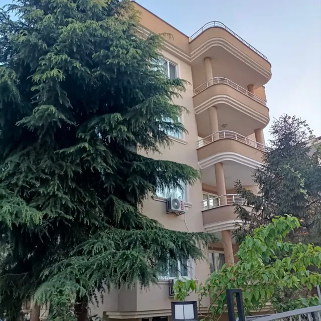 CLOVE BOUTIQUE HOUSE APART