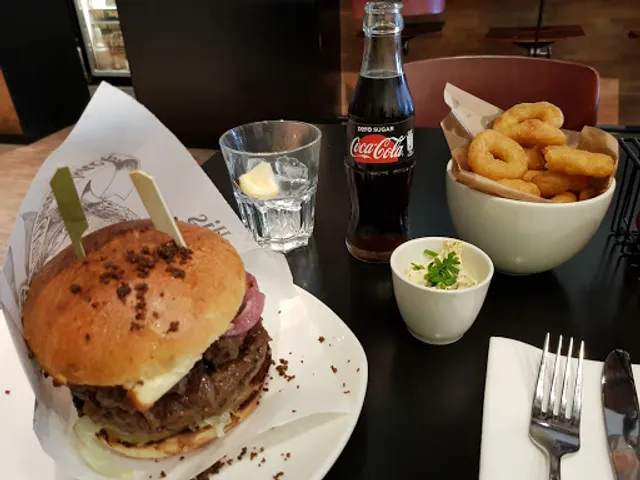 Ellis Gourmet Burger