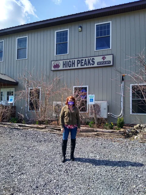 High Peaks Winery, LLC