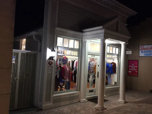 PRADE'S MENSWEAR, LLC