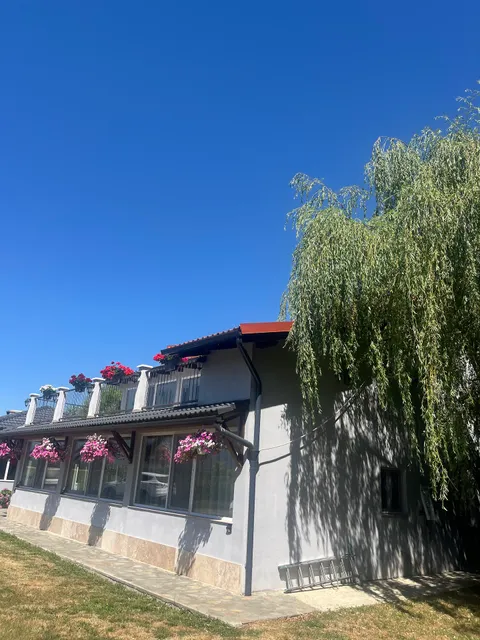 La Izvoare Pensiune -Păstrăvărie