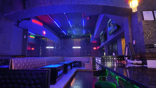 epic lounge and restaurant