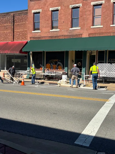 Purple Pig Antiques and Artisans