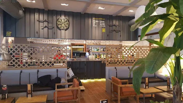 Anubis Coctelería (Sambil)