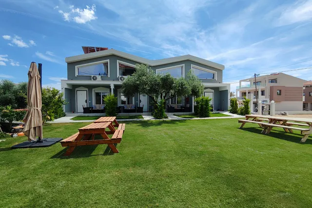 The House of the Roses