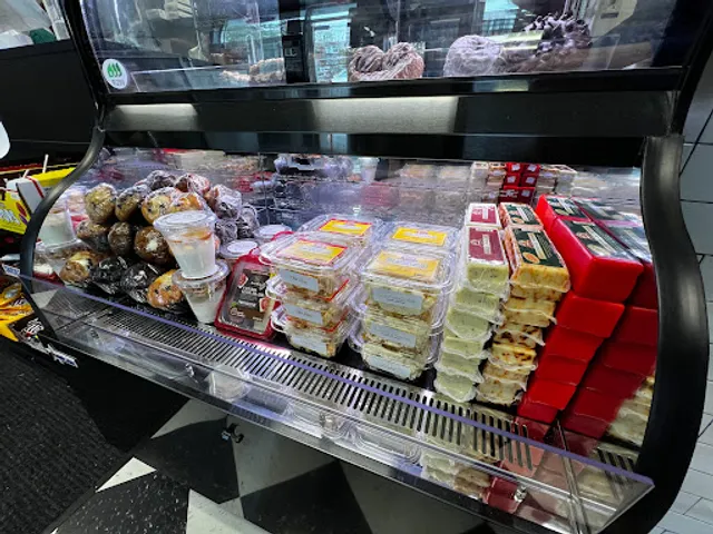 Mont Clare Deli & Market