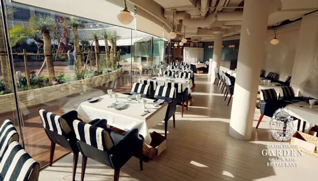 TOOTH TOOTH GARDEN RESTAURANT