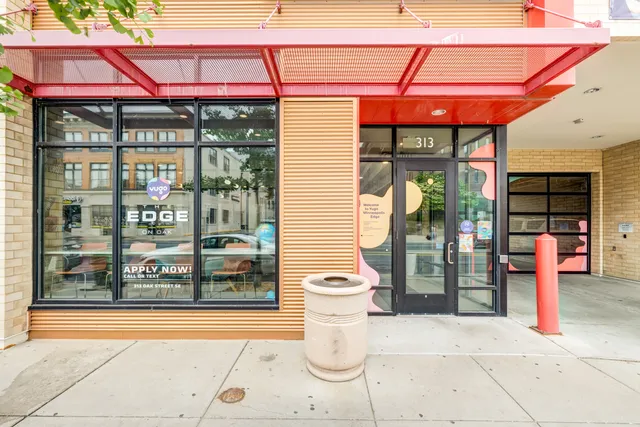 Yugo Minneapolis Edge on Oak