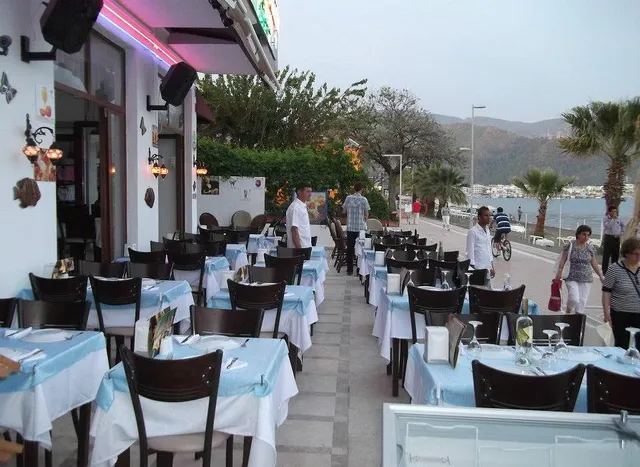 George & Dragon Beach Hotel