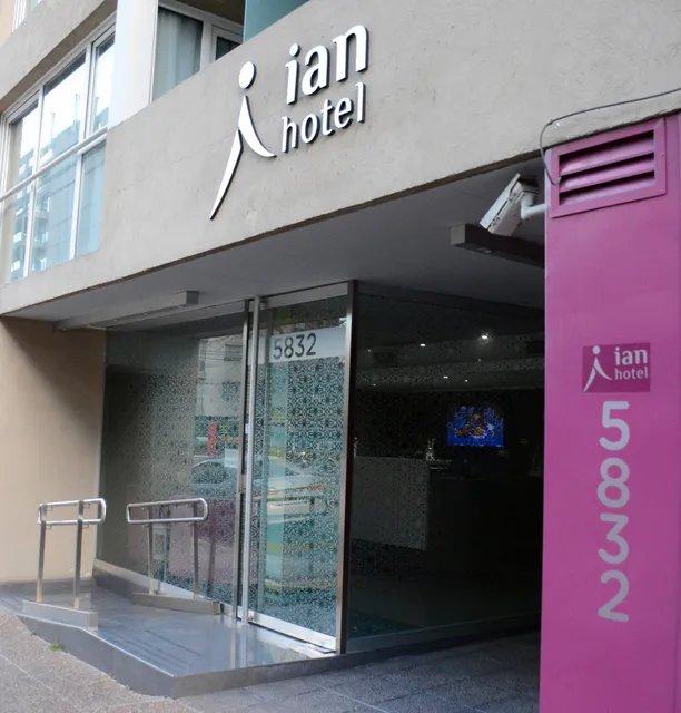 ian Hotel